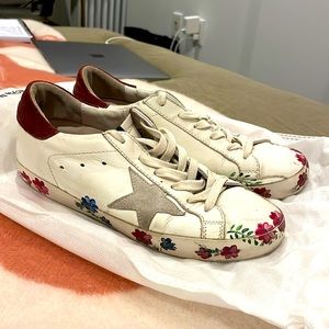 Floral Golden Goose Superstars size 37